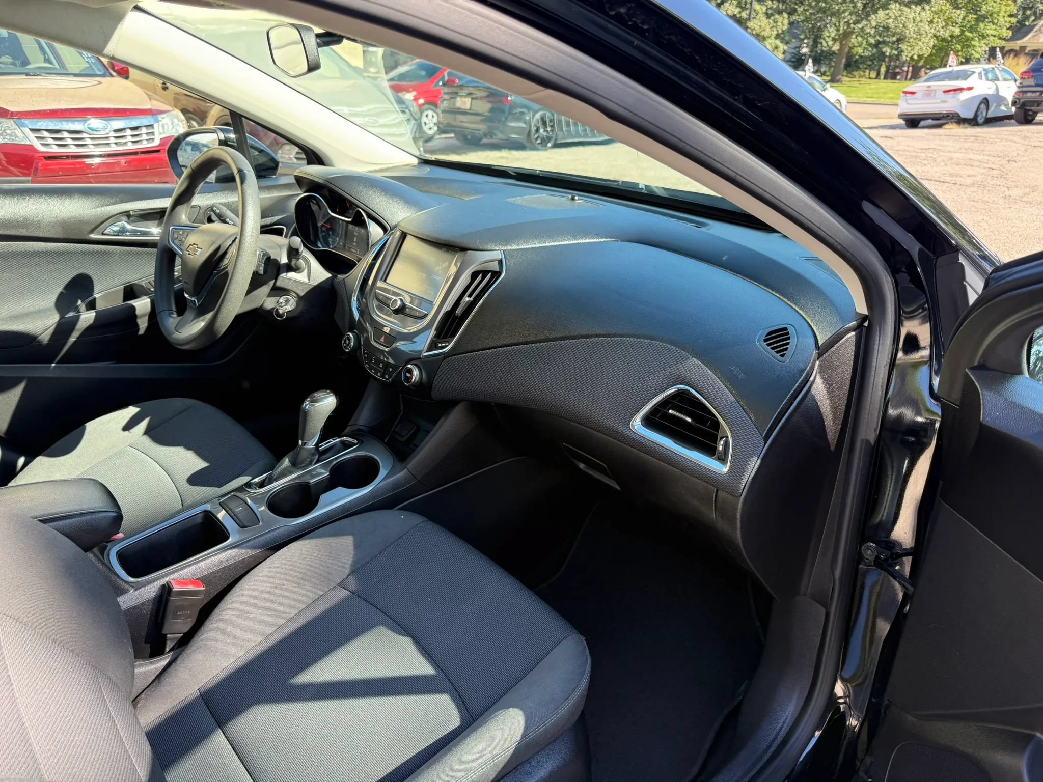 Used 2016 Chevrolet Cruze LT FWD image 19