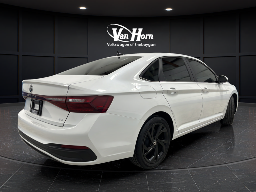 Used 2025 Volkswagen Jetta SE w/ Sunroof Package FWD image 7