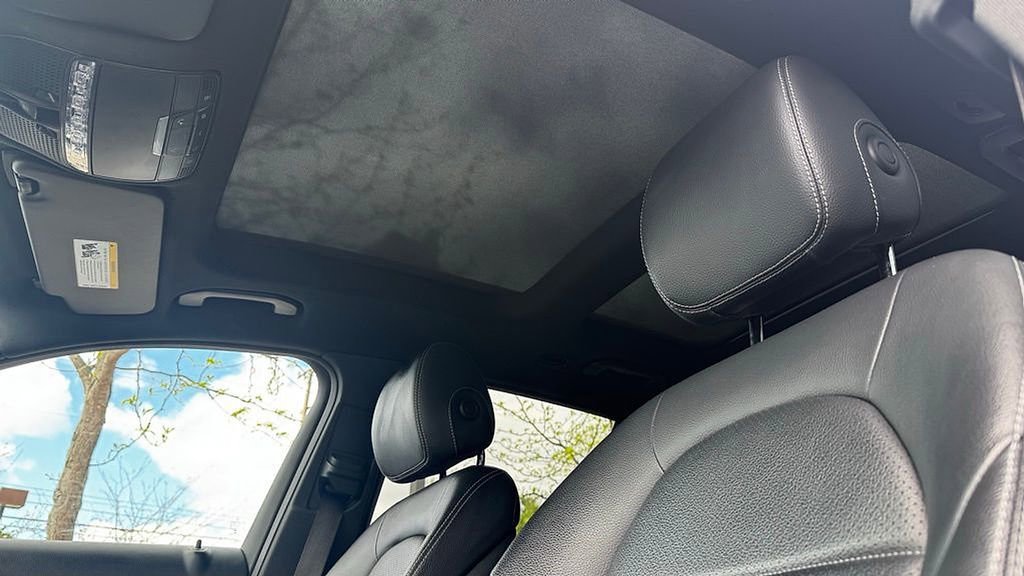 Used 2019 Mercedes-Benz GLC 300 4MATIC image 17