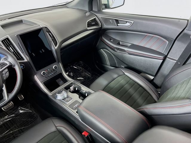 Used 2022 Ford Edge ST-Line w/ Class II Trailer Tow Package image 22