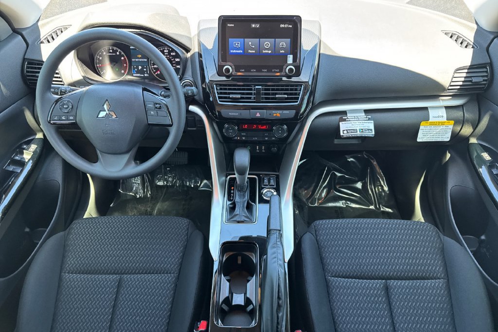 New 2026 Mitsubishi Eclipse Cross LE AWD/4WD image 5