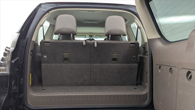 Used 2016 Lexus GX 460 w/ Premium Package image 17