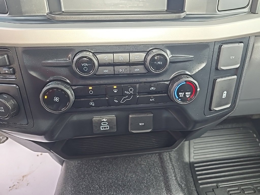 Used 2024 Ford F550 2WD Regular Cab Super Duty image 11