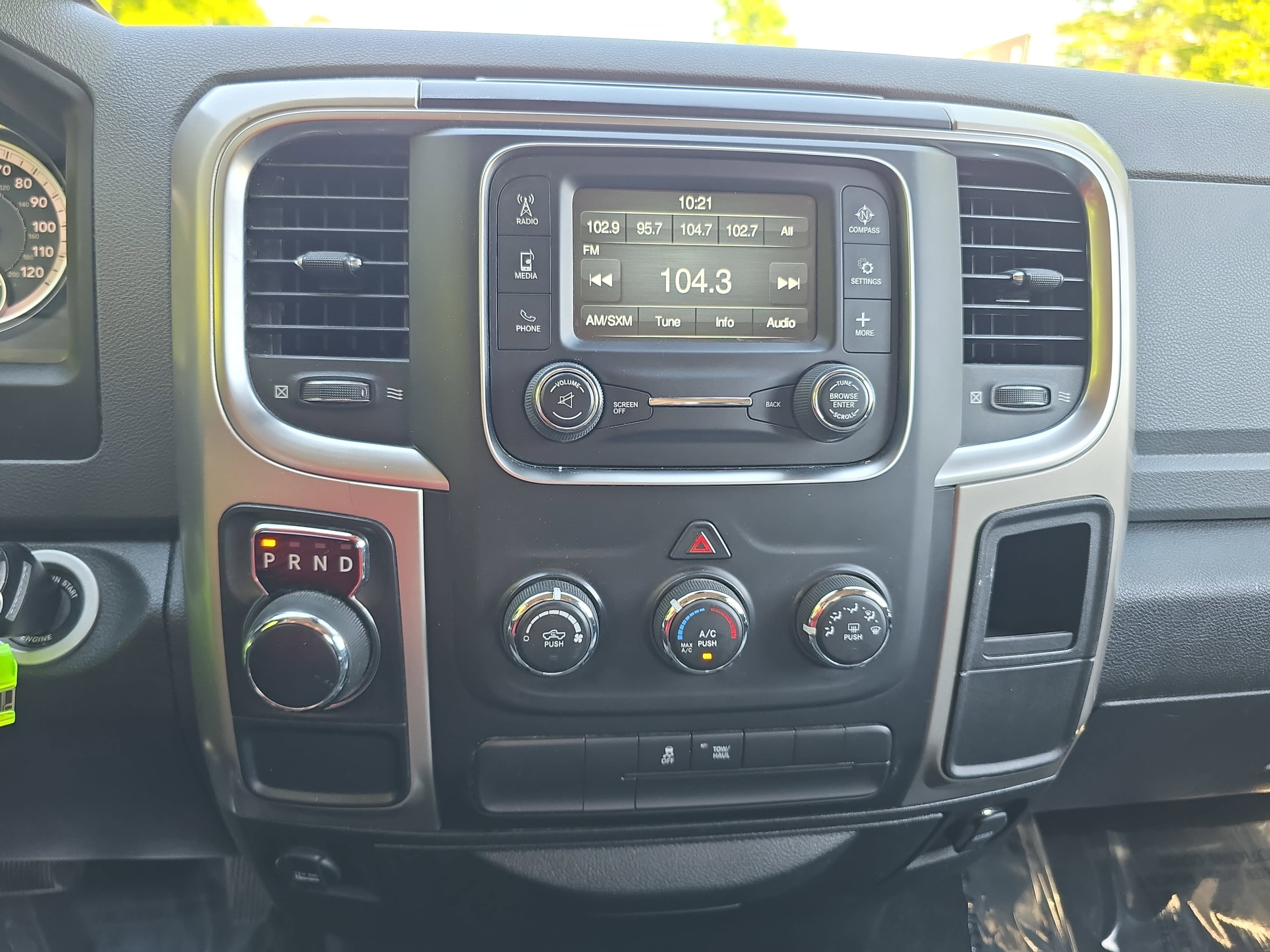 Used 2019 RAM 1500 Classic SLT RWD image 19