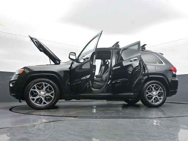 Used 2020 Jeep Grand Cherokee Overland AWD/4WD image 59