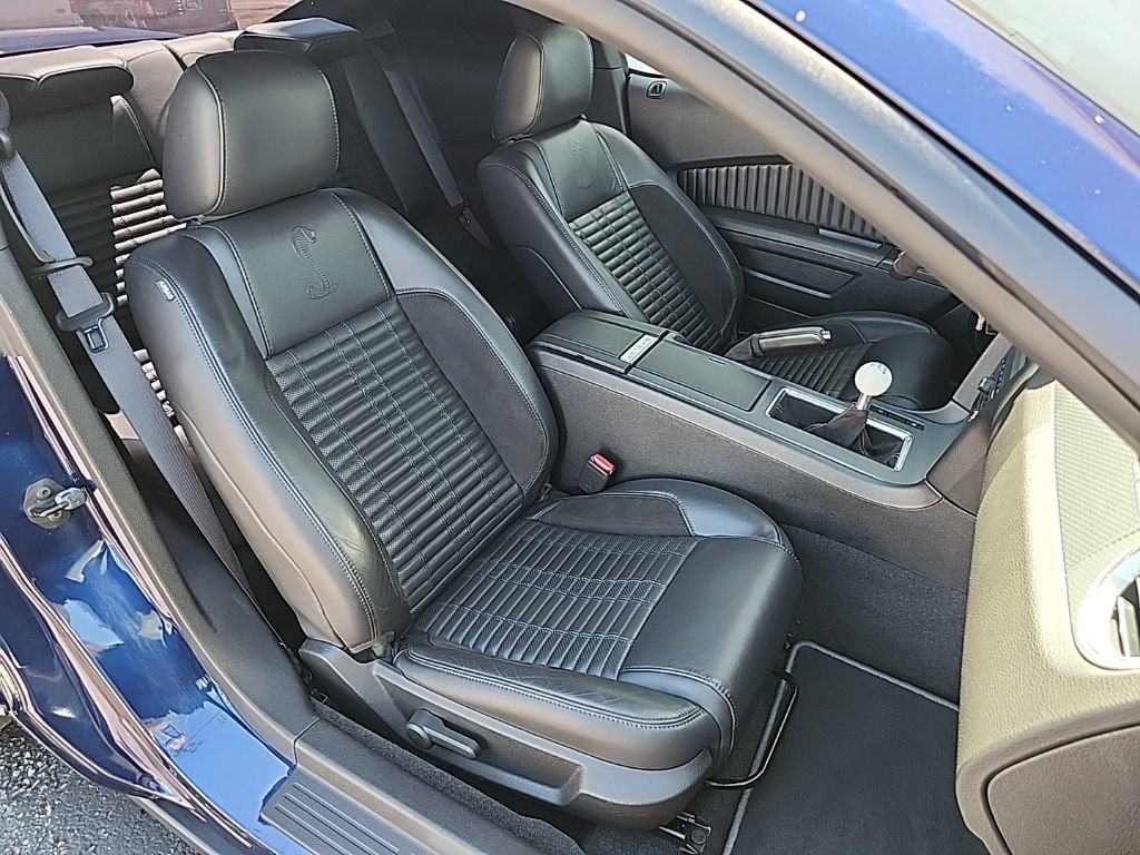 Used 2011 Ford Mustang Shelby GT500 w/ SVT Performance Pkg RWD image 32