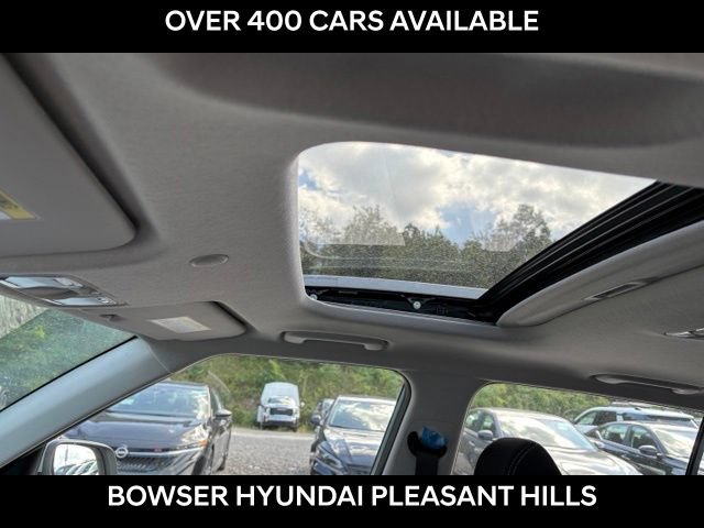 New 2026 Hyundai Venue SEL FWD image 9