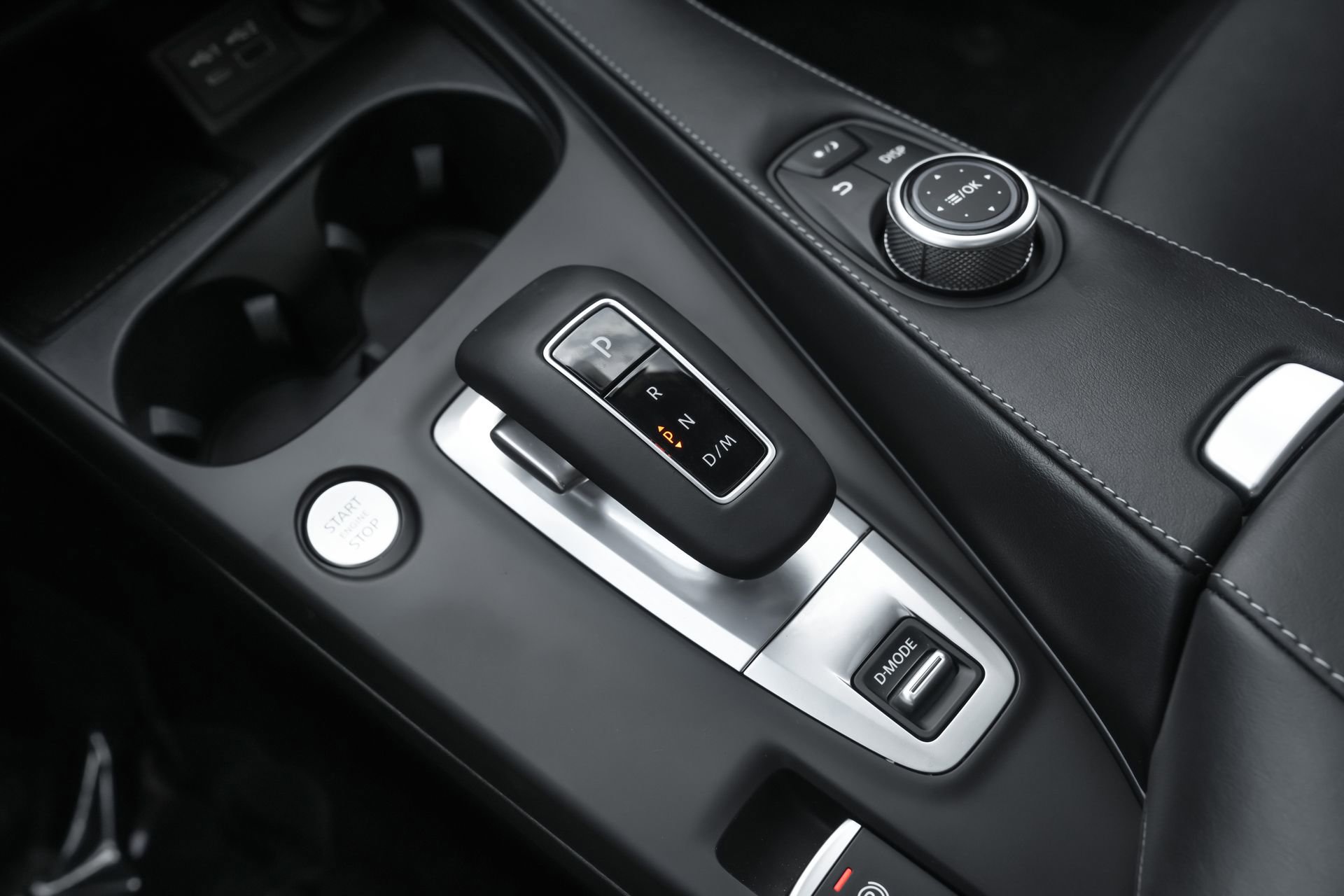 Used 2025 INFINITI QX55 Luxe w/ Cargo Package image 14