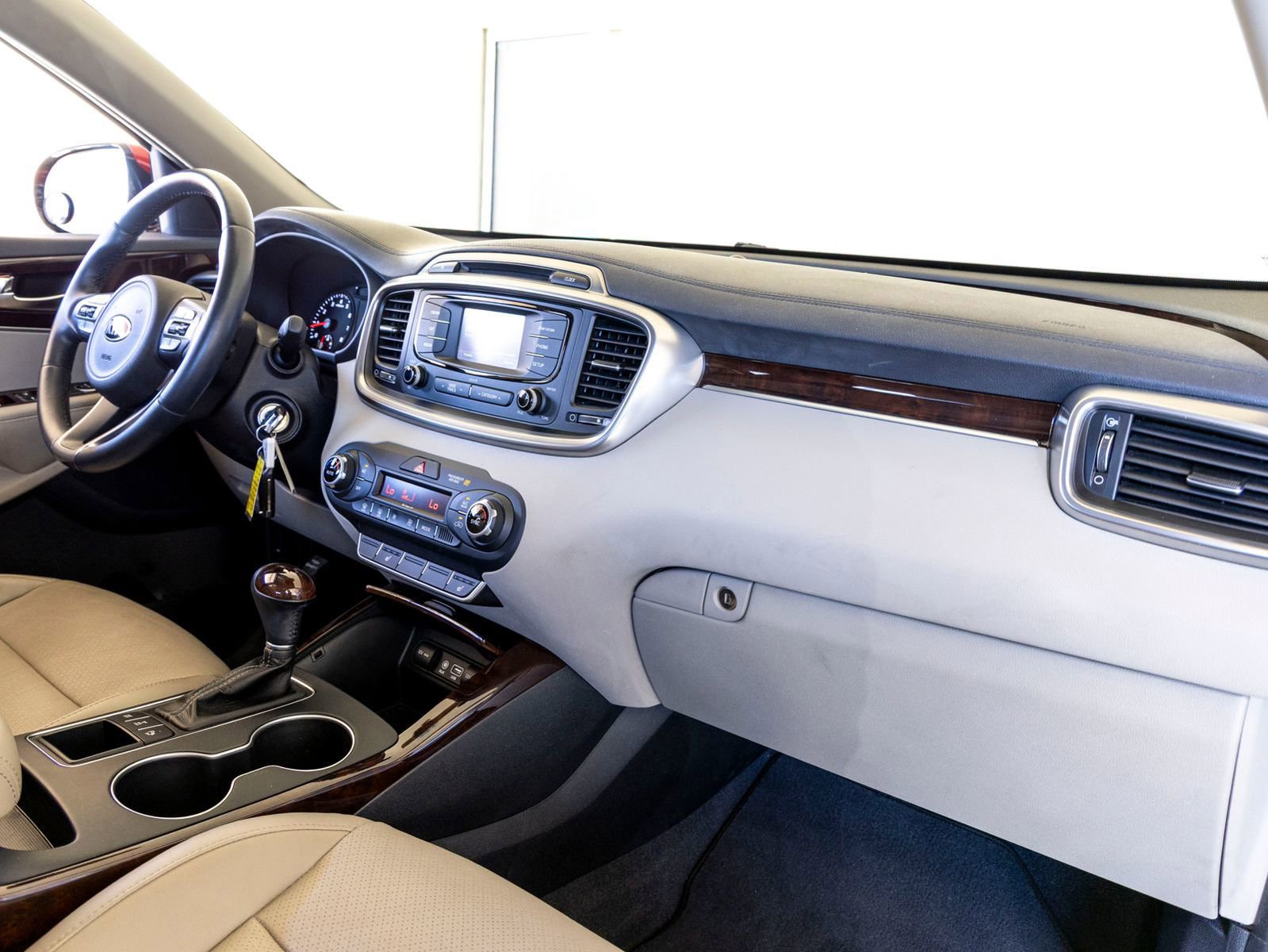 Used 2016 Kia Sorento EX image 28