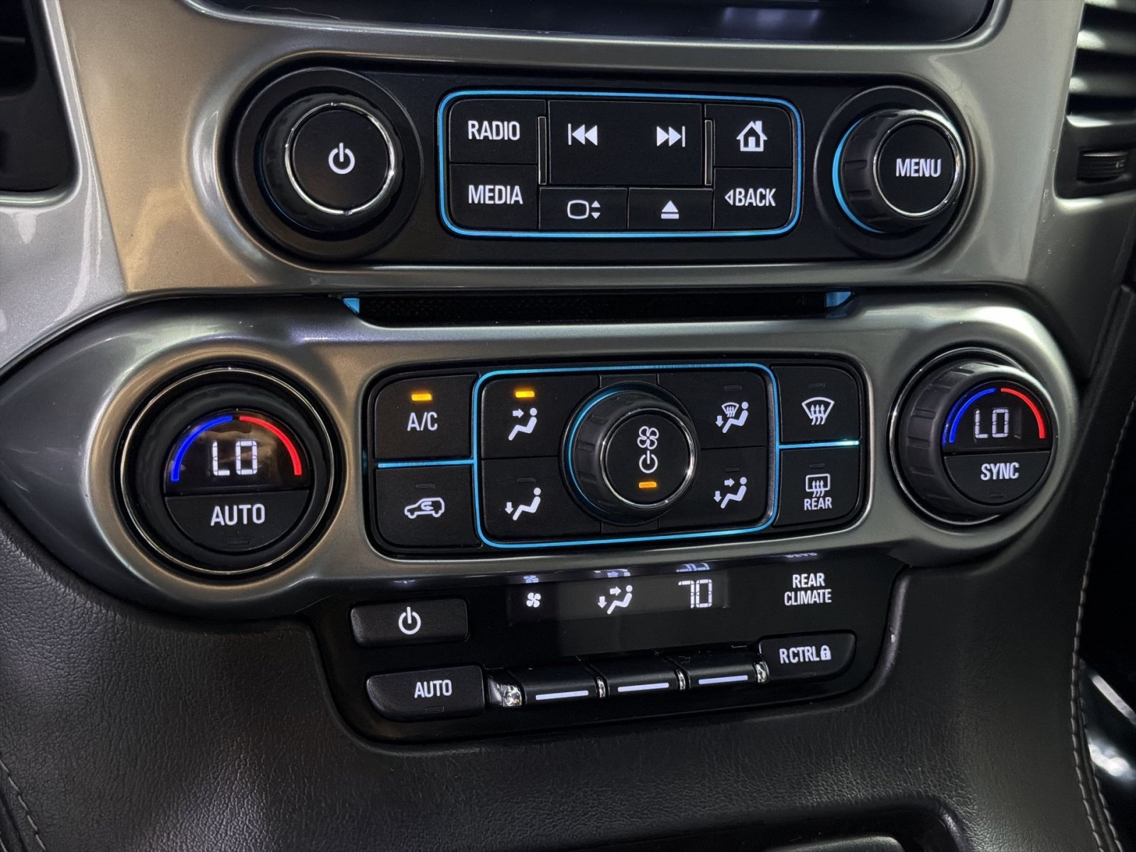 Used 2018 Chevrolet Tahoe LS AWD/4WD image 29