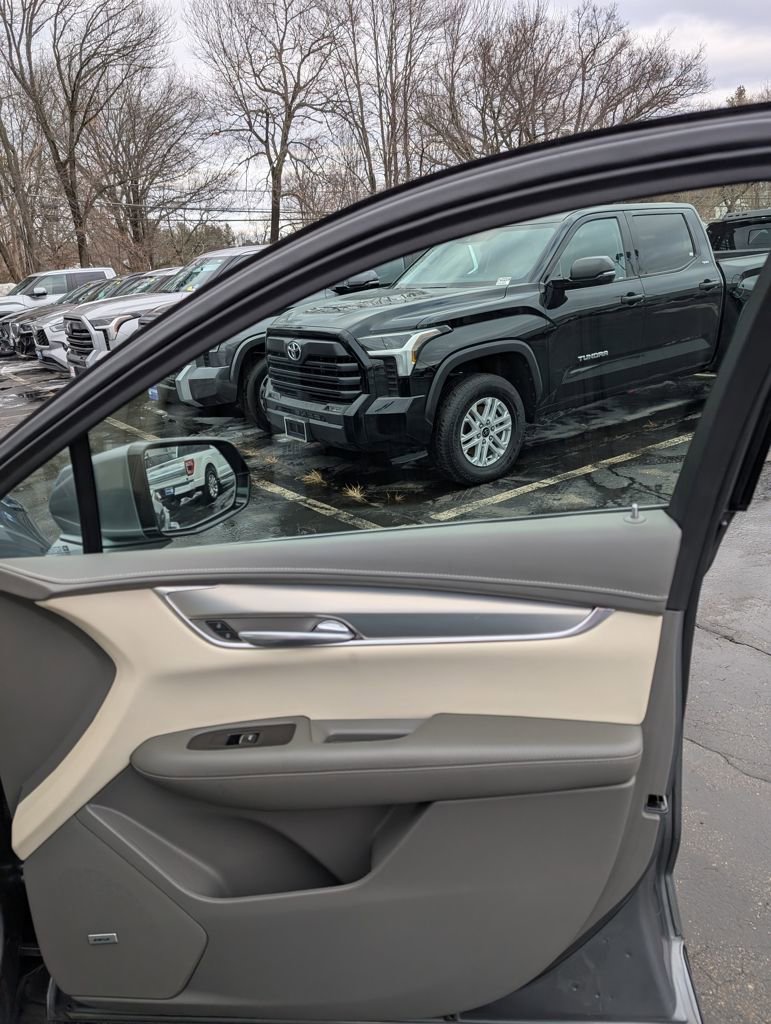 Used 2021 Cadillac XT5 Premium Luxury image 19