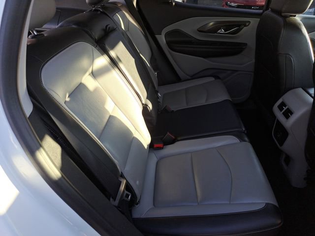 Used 2023 GMC Terrain SLT image 26