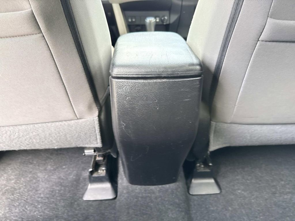 Used 2015 Toyota RAV4 XLE AWD/4WD image 20