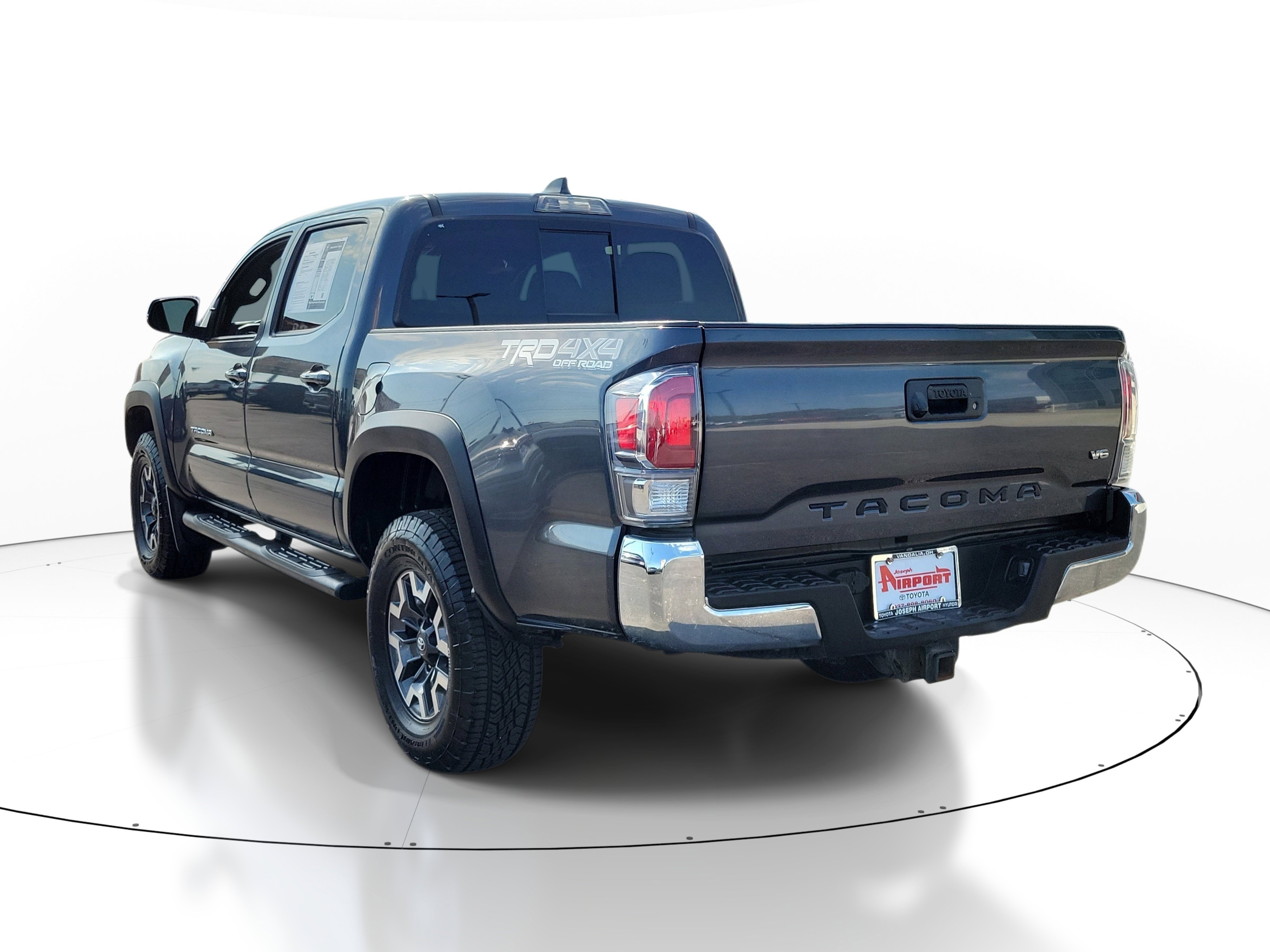 Used 2023 Toyota Tacoma TRD Off-Road AWD/4WD image 3