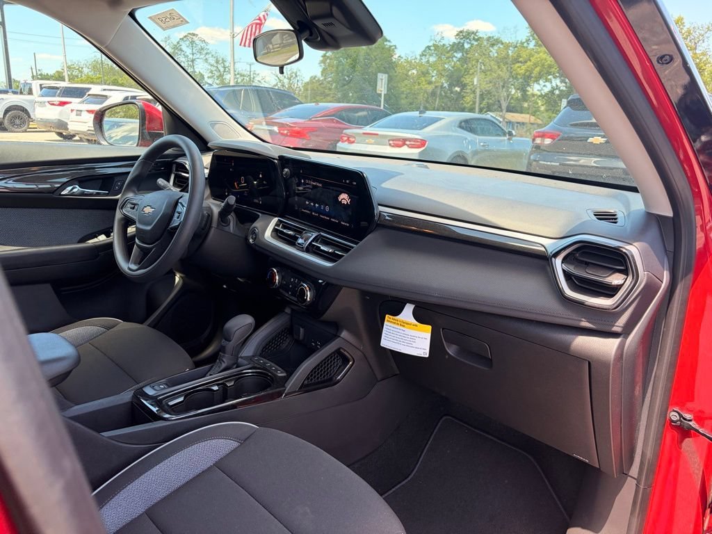 New 2026 Chevrolet TrailBlazer LT FWD image 11
