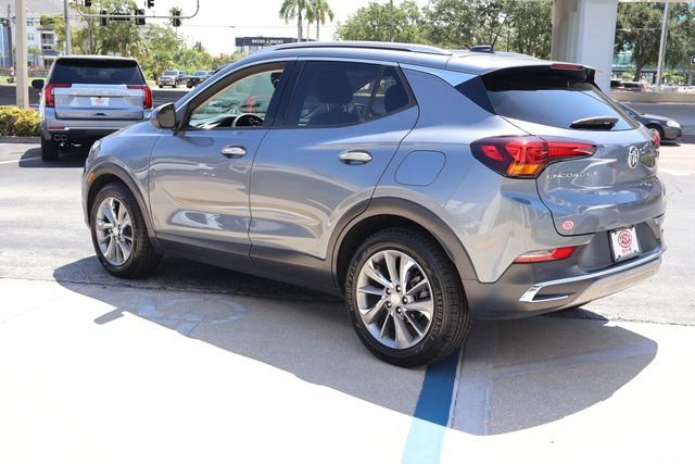 Used 2022 Buick Encore GX Essence w/ Advanced Technology Package FWD image 5