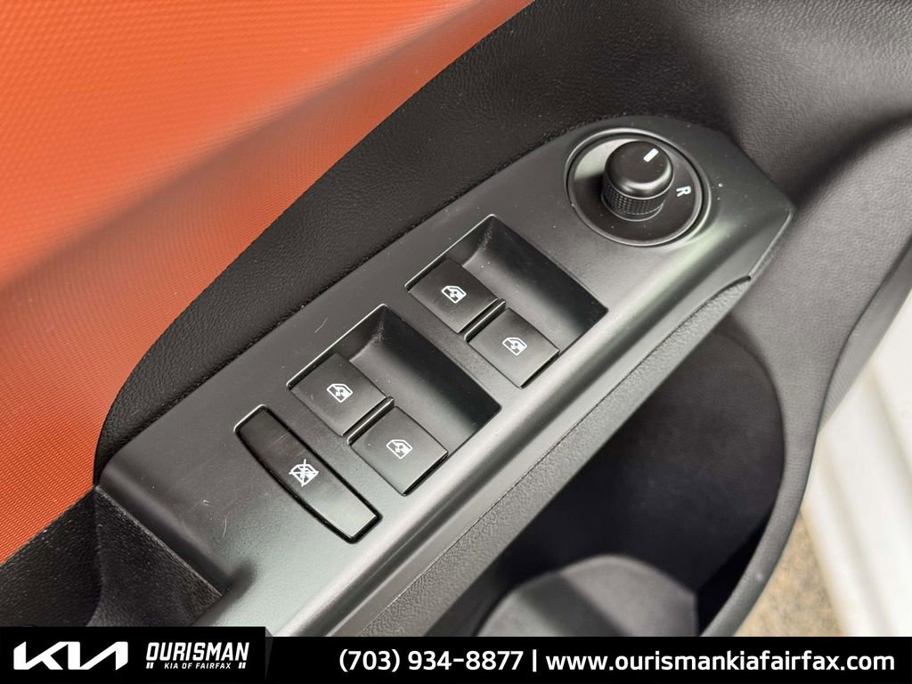 Used 2015 Chevrolet Sonic LT image 17