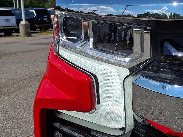 Used 2023 Chevrolet Silverado 1500 LT AWD/4WD image 9