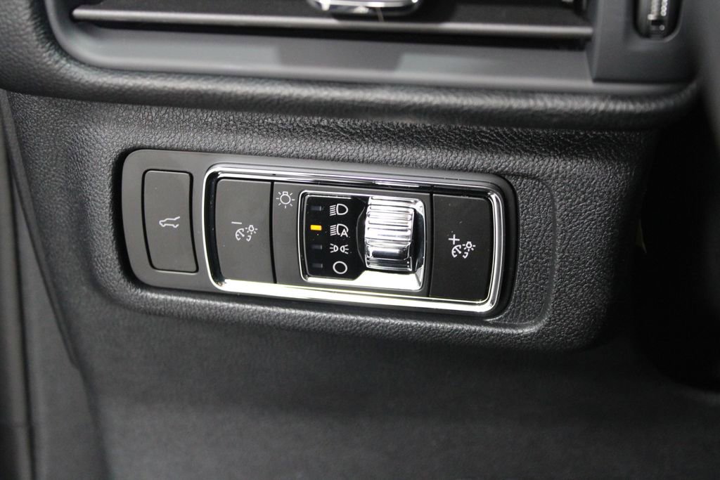 New 2026 Lincoln Corsair Premiere image 40