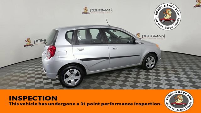 Used 2011 Chevrolet Aveo5 LT w/ LPO, Bodyside Molding Package image 9