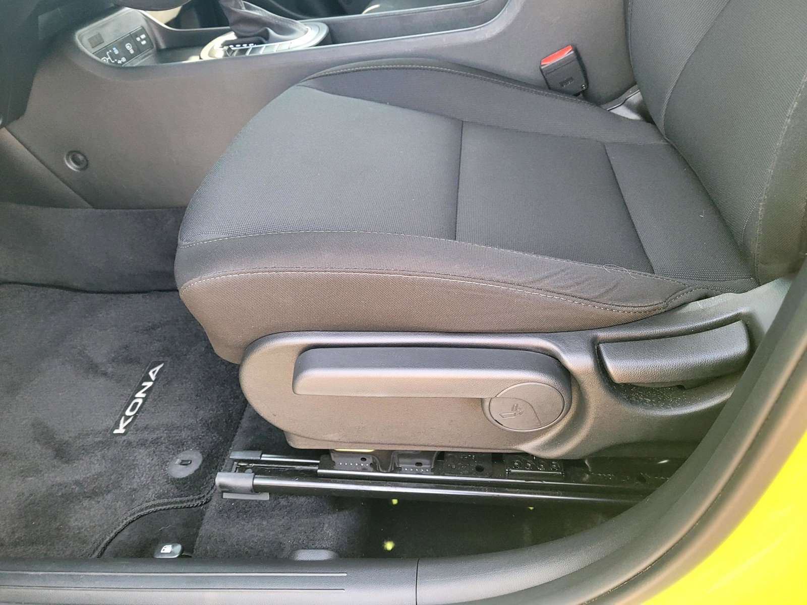 Used 2025 Hyundai Kona SE image 16