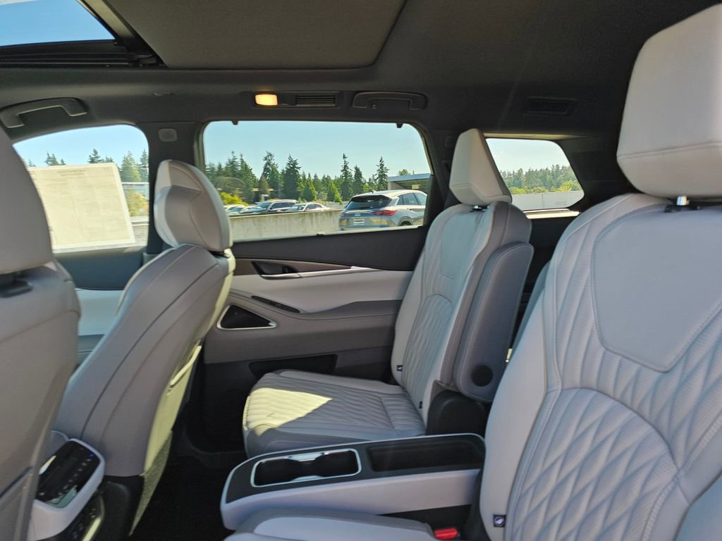 New 2026 INFINITI QX60 Autograph w/ Dark Cargo Package image 19