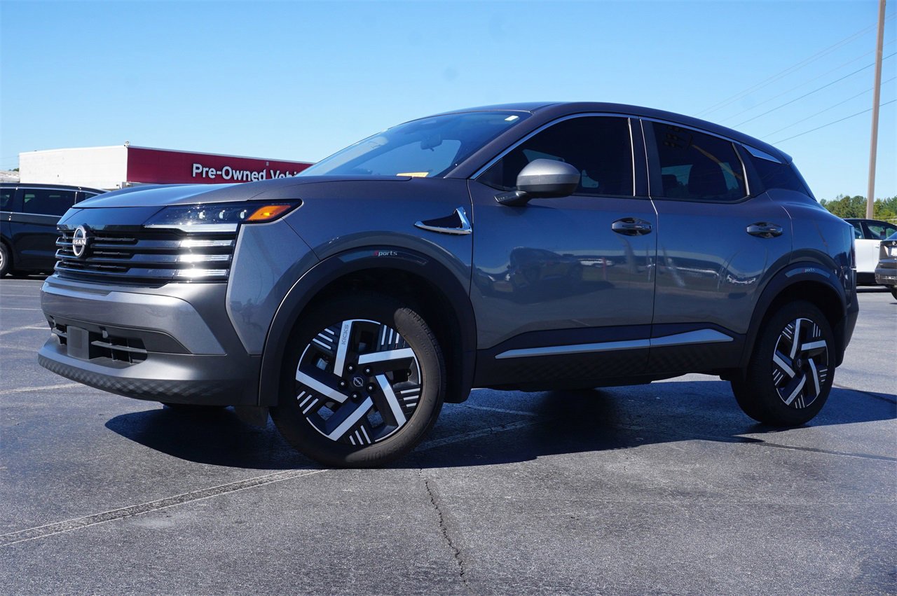 Used 2025 Nissan Kicks SV