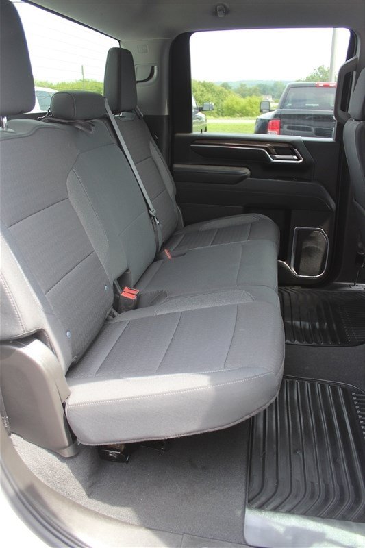 Used 2025 Chevrolet Silverado 2500 LT w/ Convenience Package AWD/4WD image 18