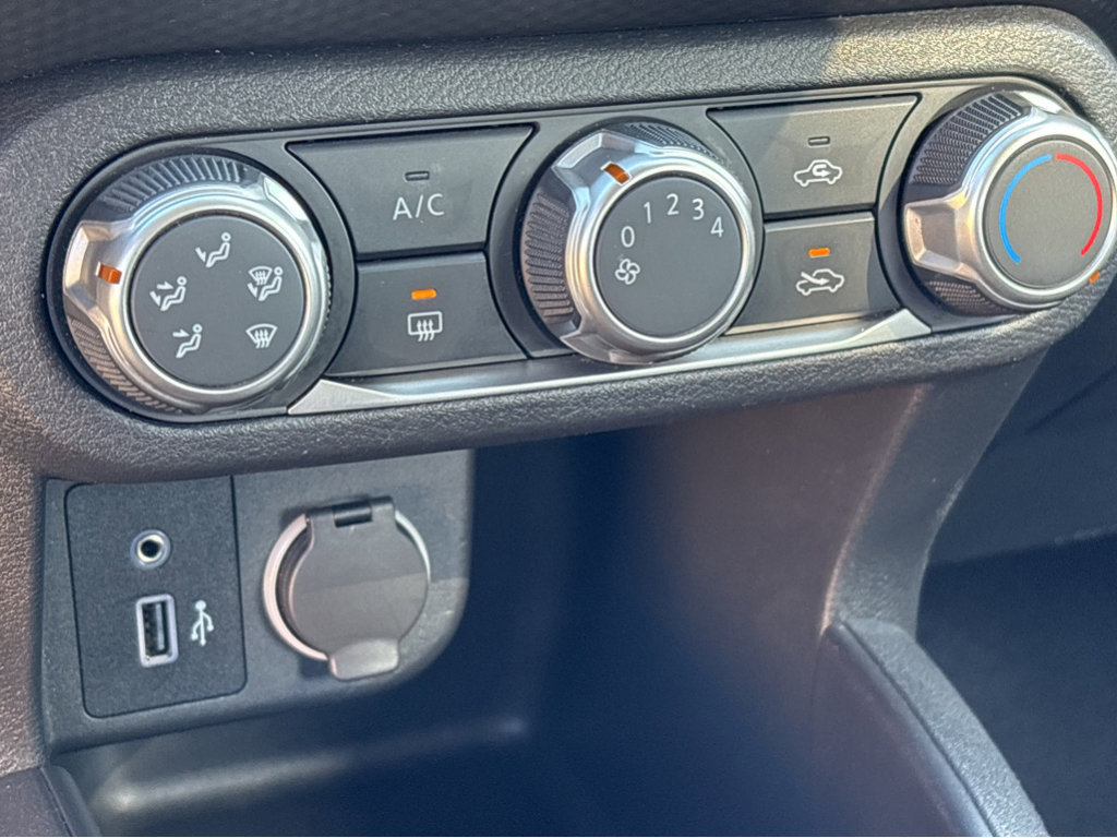 Certified 2024 Nissan Kicks S image 29