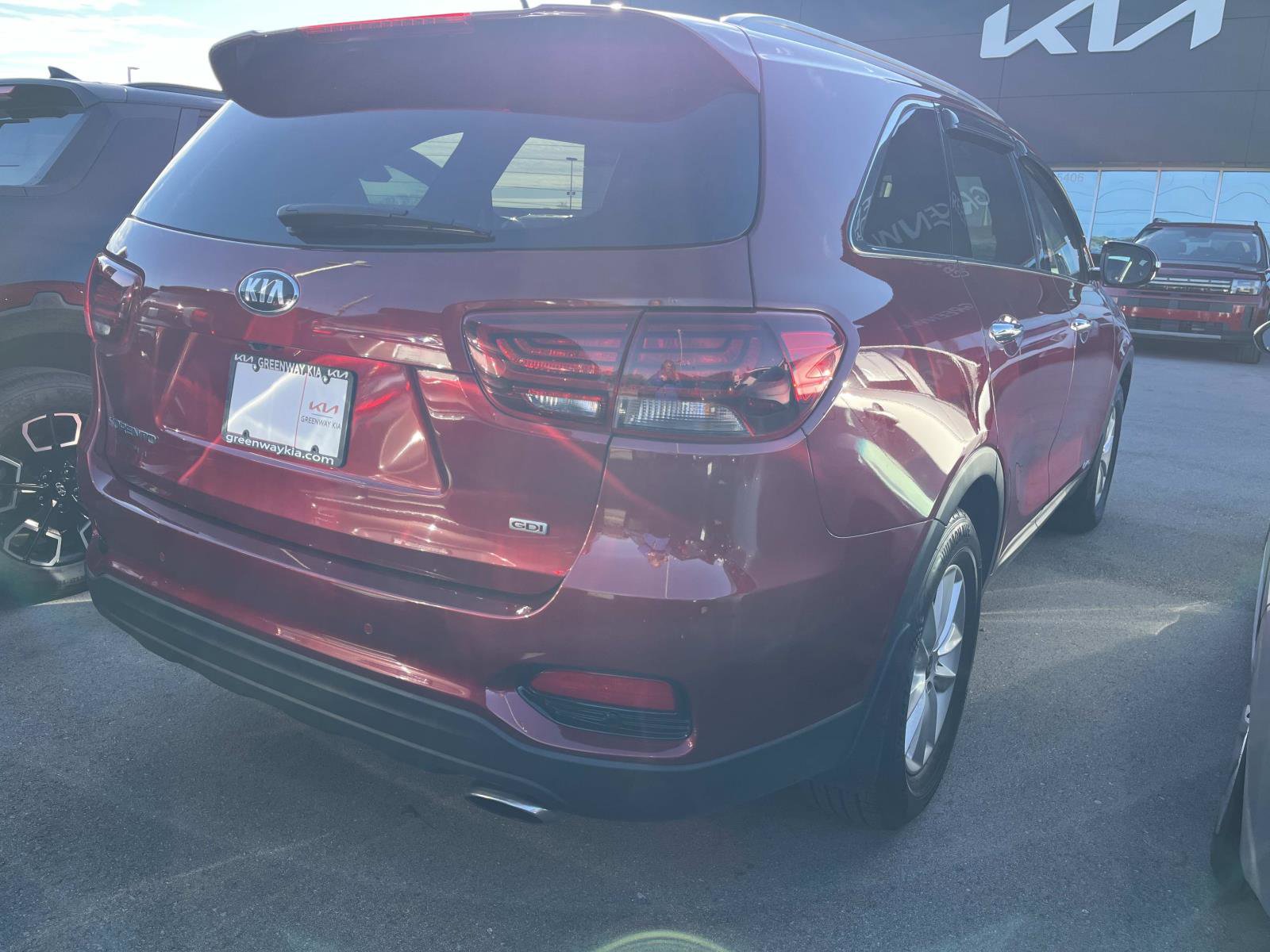 Used 2020 Kia Sorento LX w/ LX I4 Convenience Package image 2