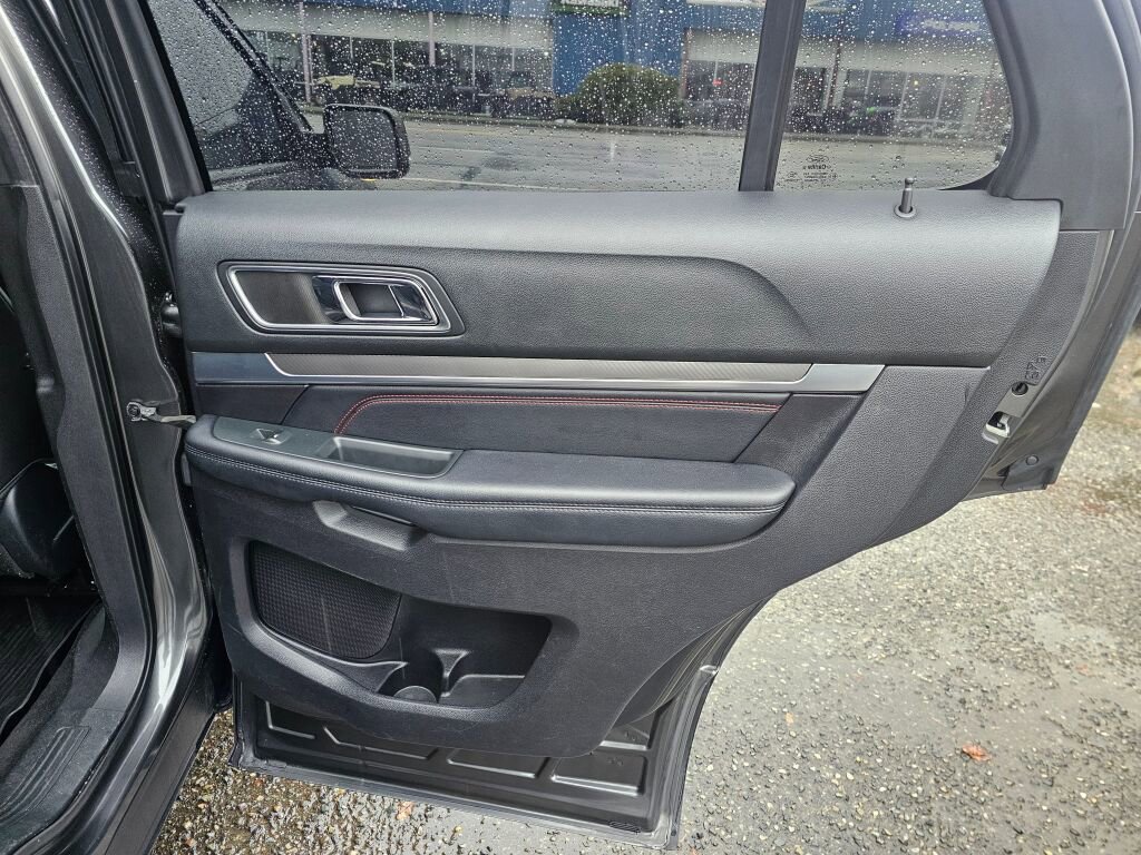 Used 2018 Ford Explorer Sport w/ Equipment Group 401A image 13