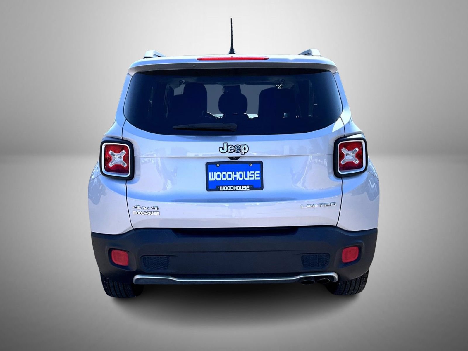 Used 2015 Jeep Renegade Limited w/ Premium Navigation Group AWD/4WD image 6
