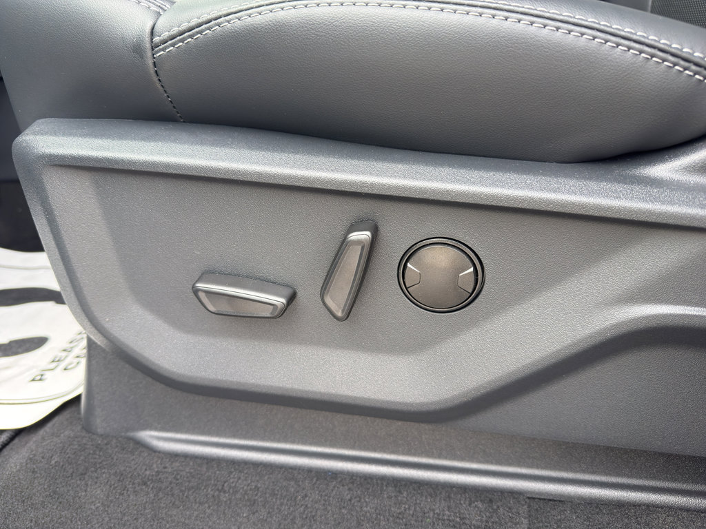 New 2025 Ford Expedition Platinum w/ Stealth Performance Package image 23