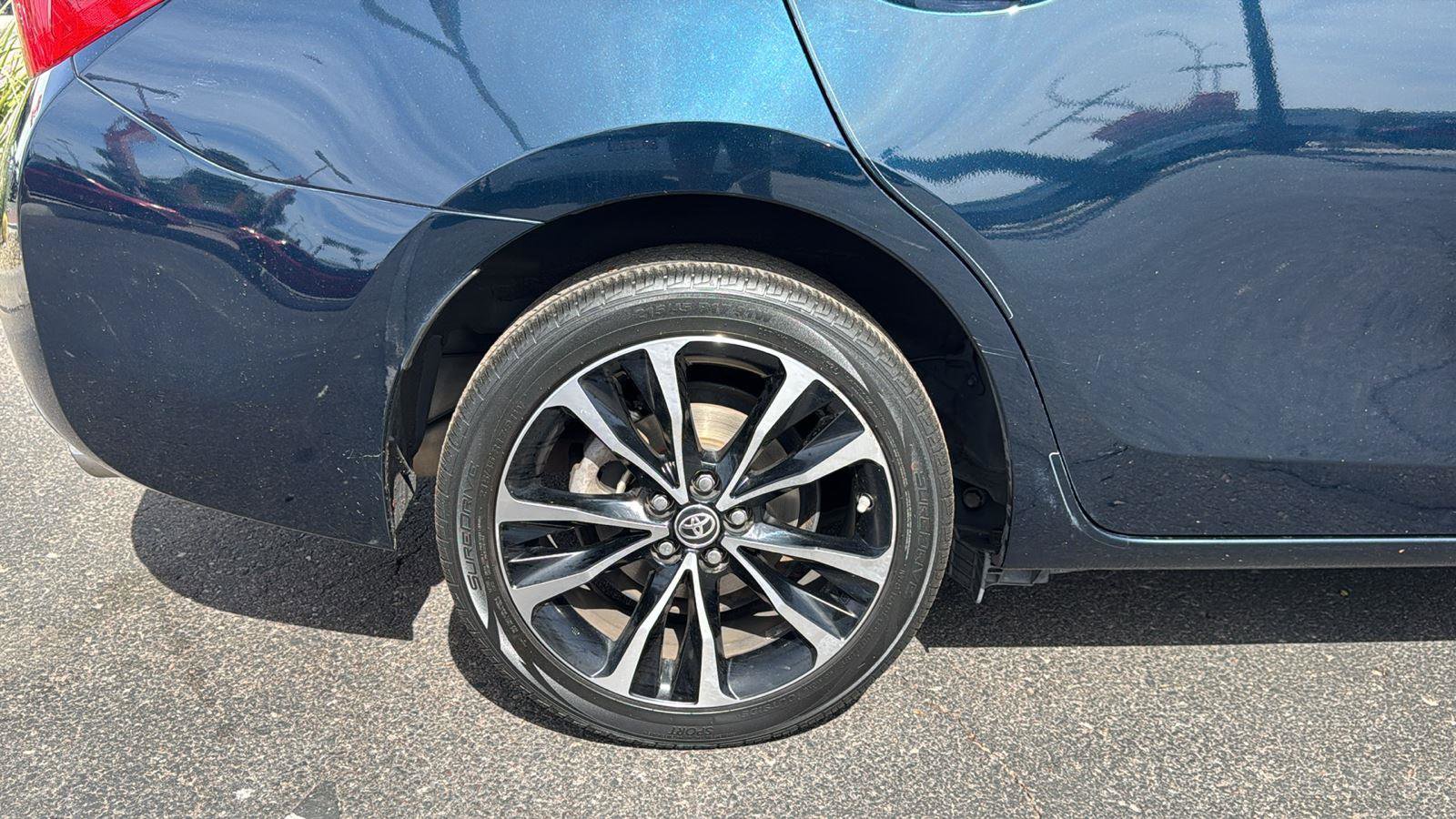 Used 2019 Toyota Corolla SE w/ Carpet Mat Package (TMS) FWD image 9