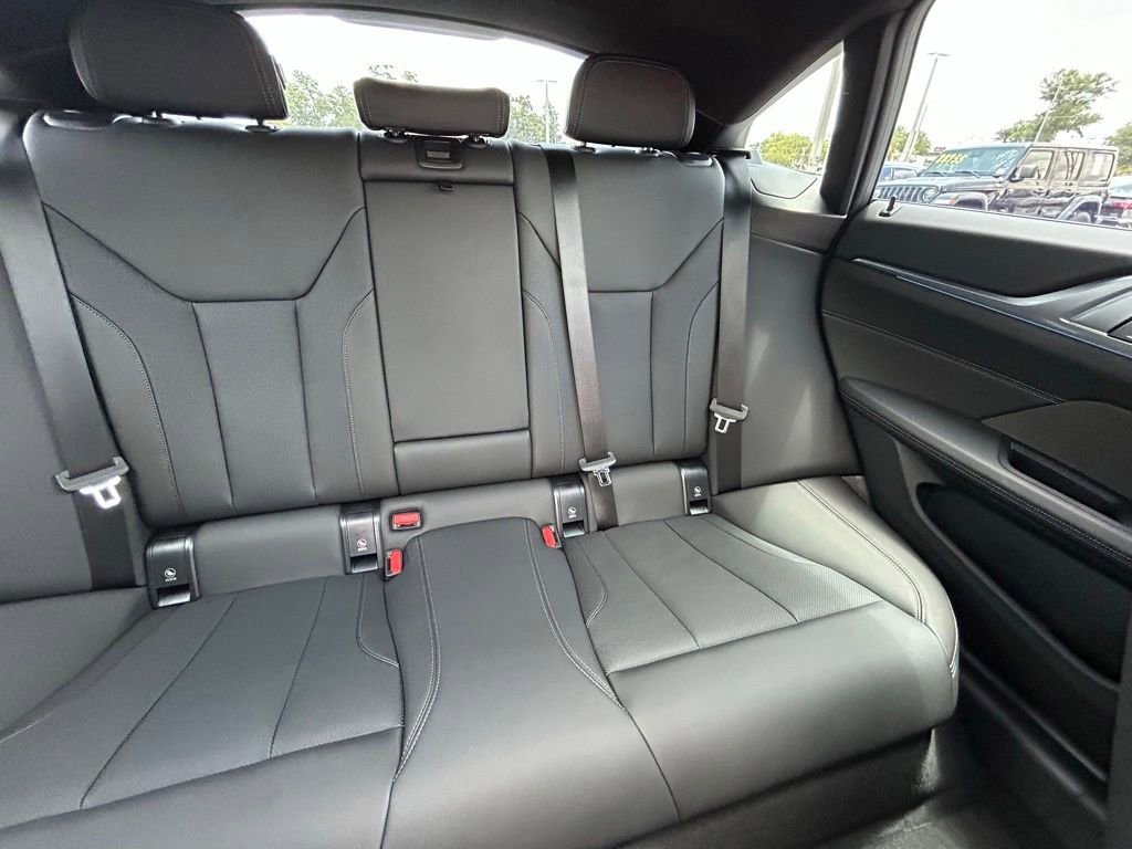 Used 2025 BMW i4 eDrive40 w/ Premium Package RWD image 14