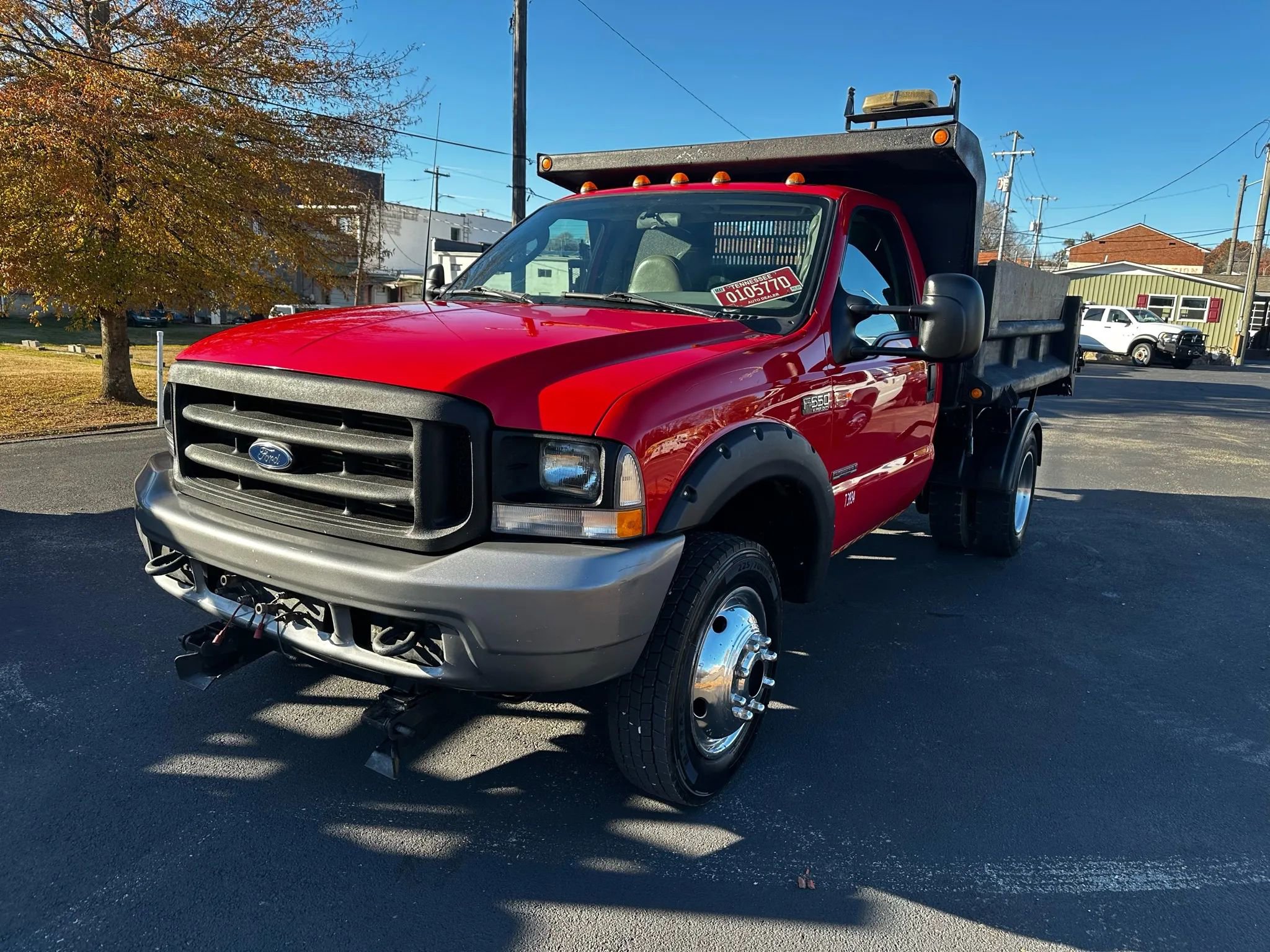 Used 2003 Ford F550 4x4 Regular Cab Super Duty image 2
