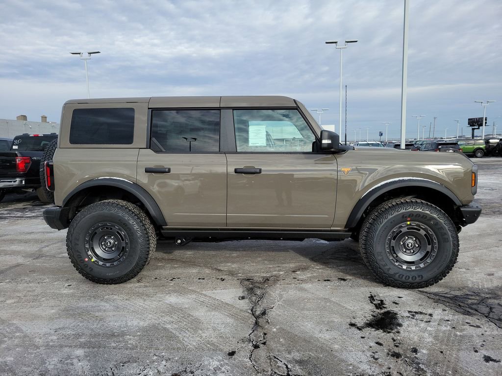 New 2025 Ford Bronco Badlands image 3