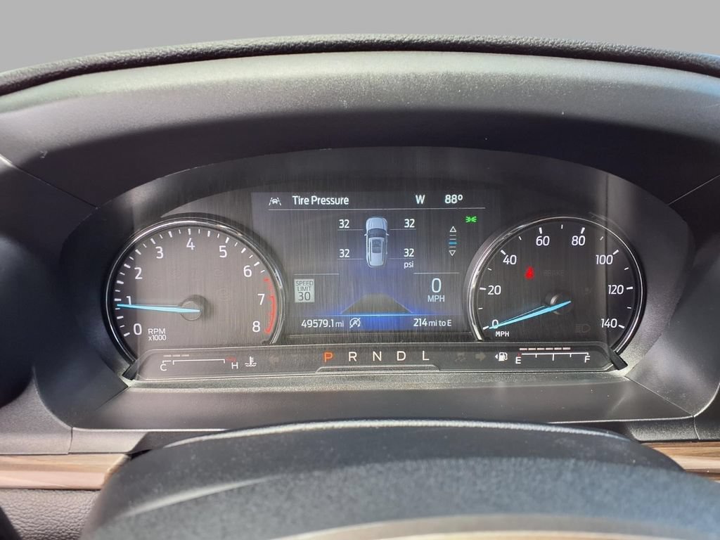 Used 2022 Ford Explorer Limited AWD/4WD image 16