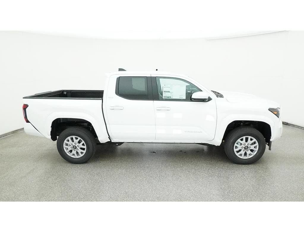 Used 2024 Toyota Tacoma SR5 RWD image 13