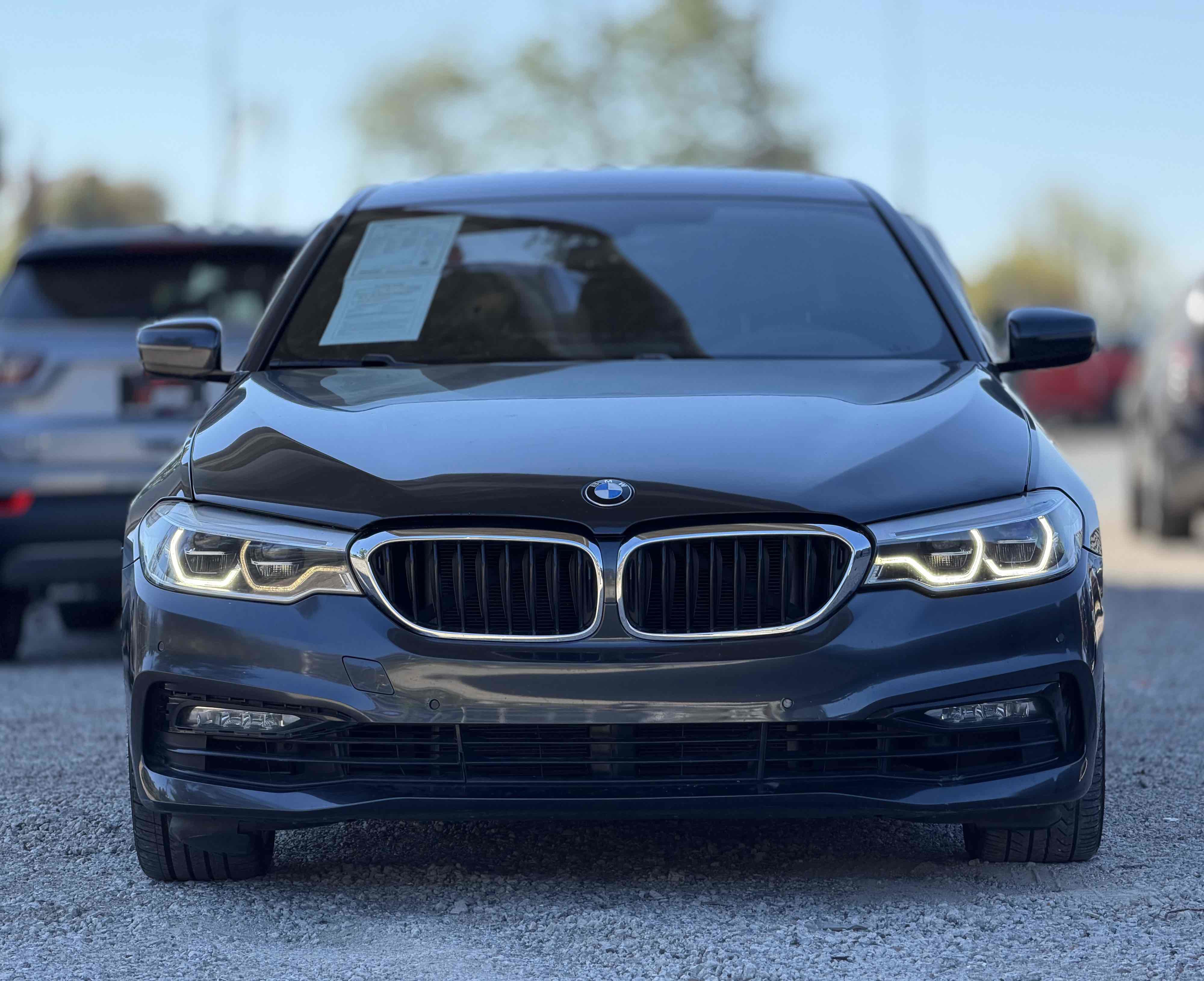 Used 2017 BMW 530i RWD image 2