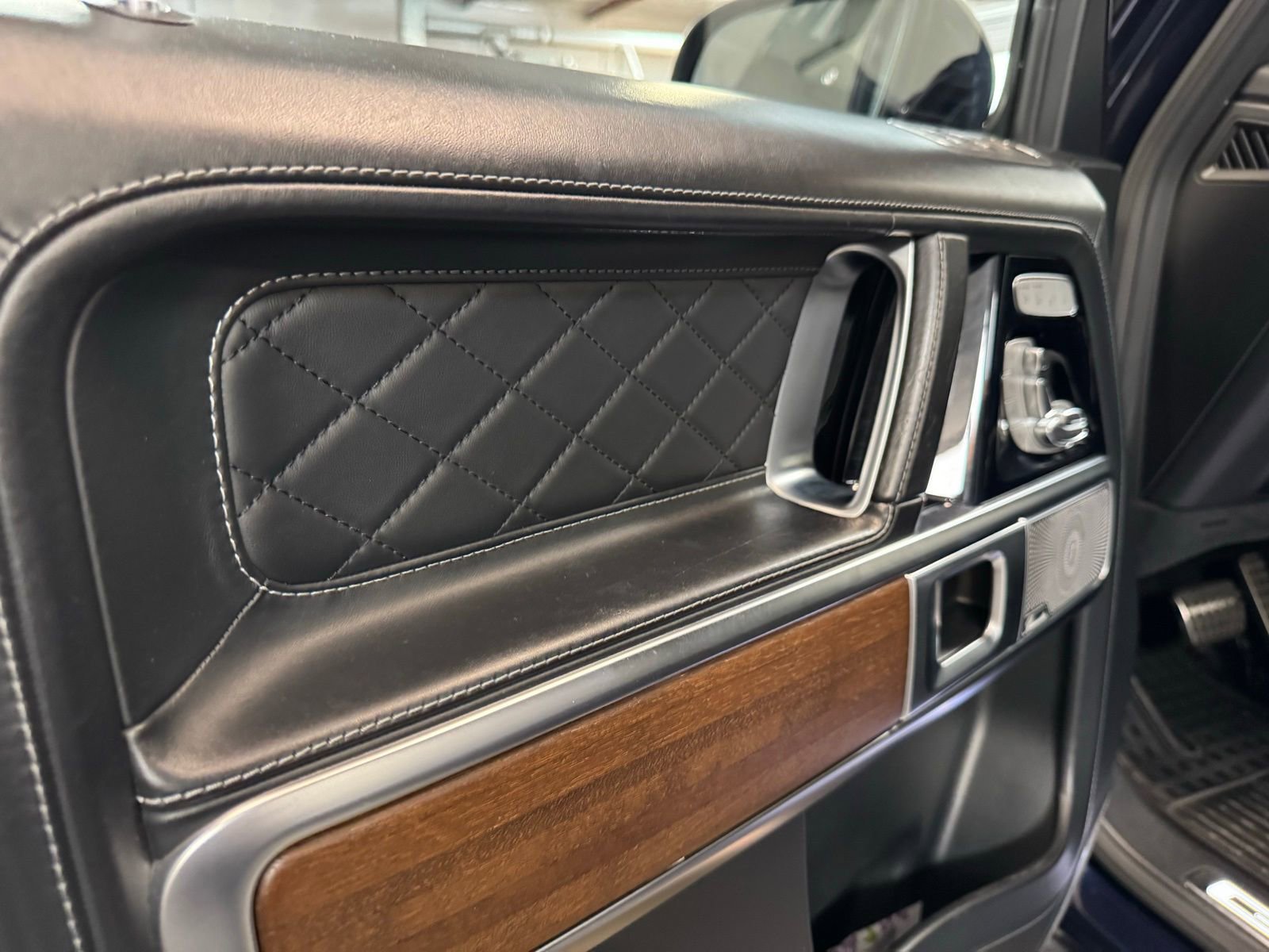 Used 2020 Mercedes-Benz G 550 image 11