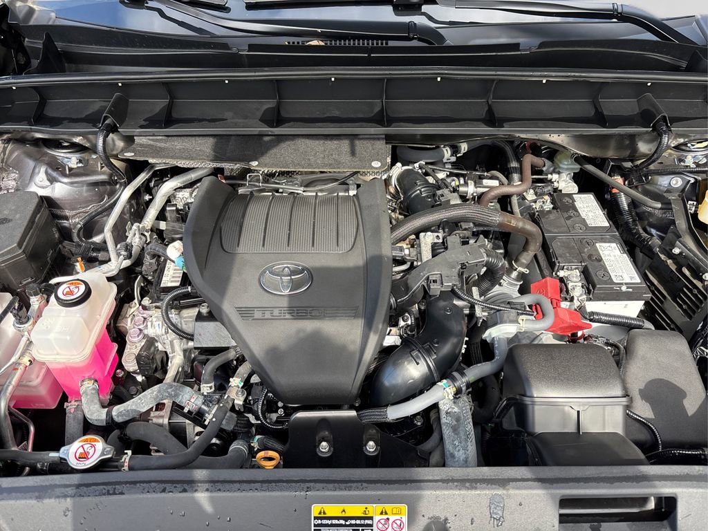 Used 2023 Toyota Highlander LE image 13