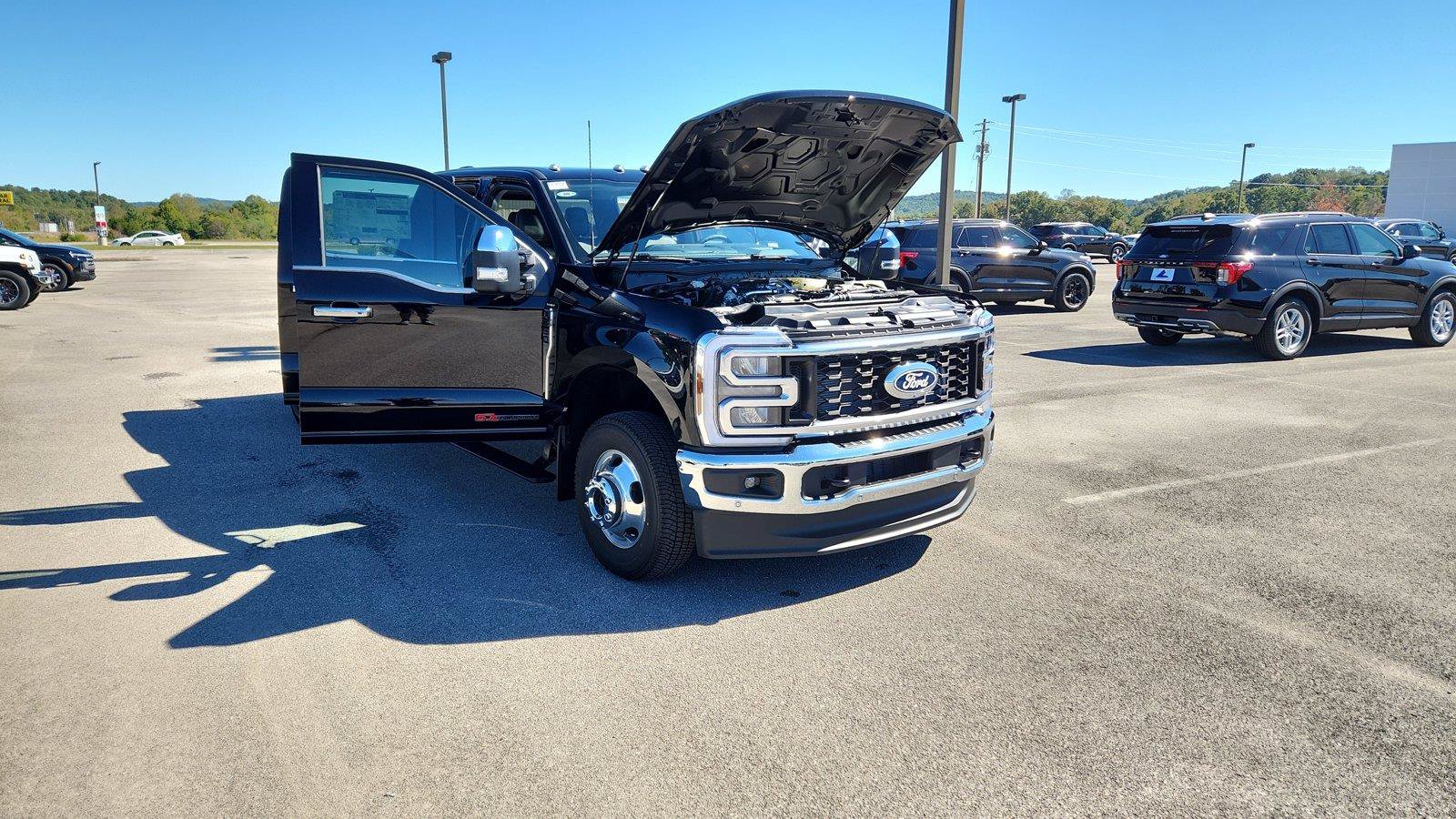 New 2027 Ford F350 Lariat w/ Lariat Ultimate Package AWD/4WD image 5