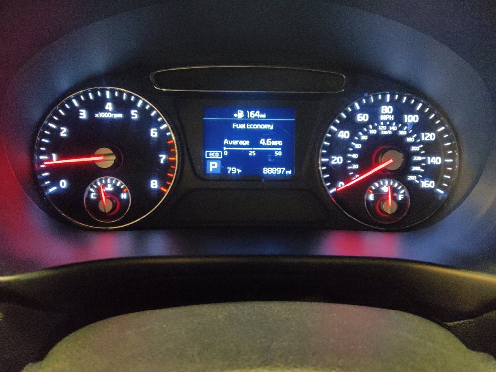 Used 2020 Kia Sorento LX FWD image 23