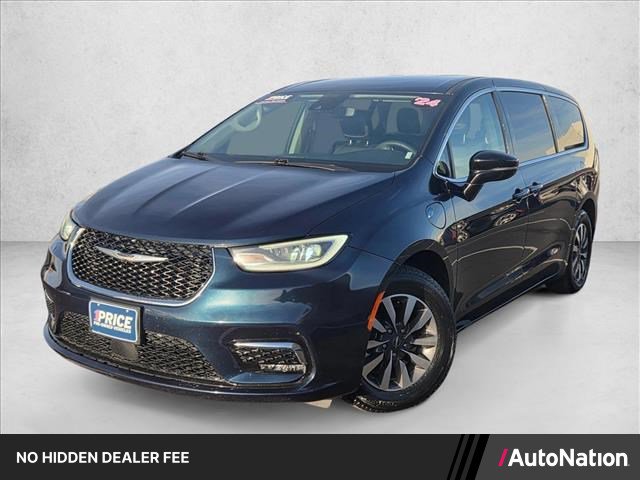 Used 2024 Chrysler Pacifica Limited