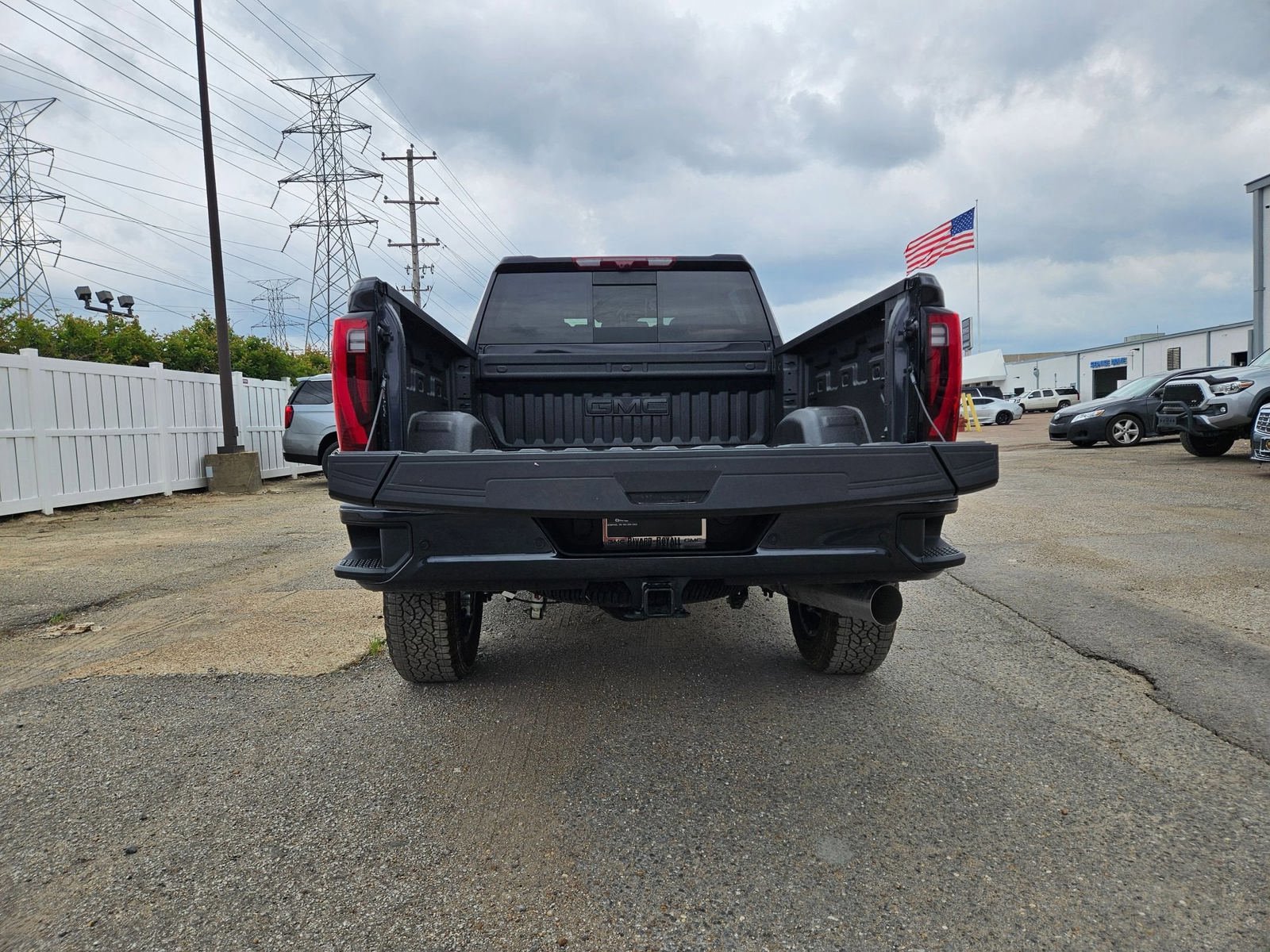 New 2026 GMC Sierra 3500 Denali w/ Technology Package AWD/4WD image 4
