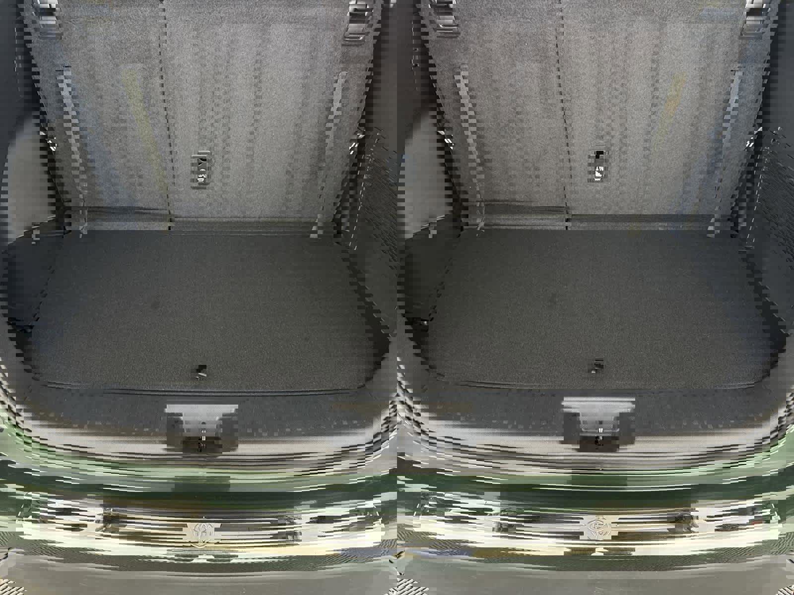 Used 2023 Toyota Highlander XLE image 15