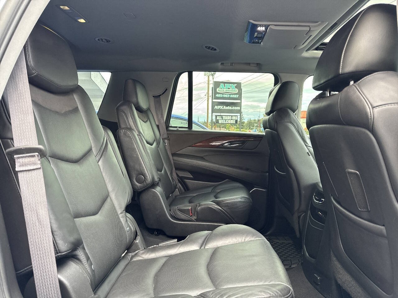Used 2016 Cadillac Escalade Premium AWD/4WD image 19