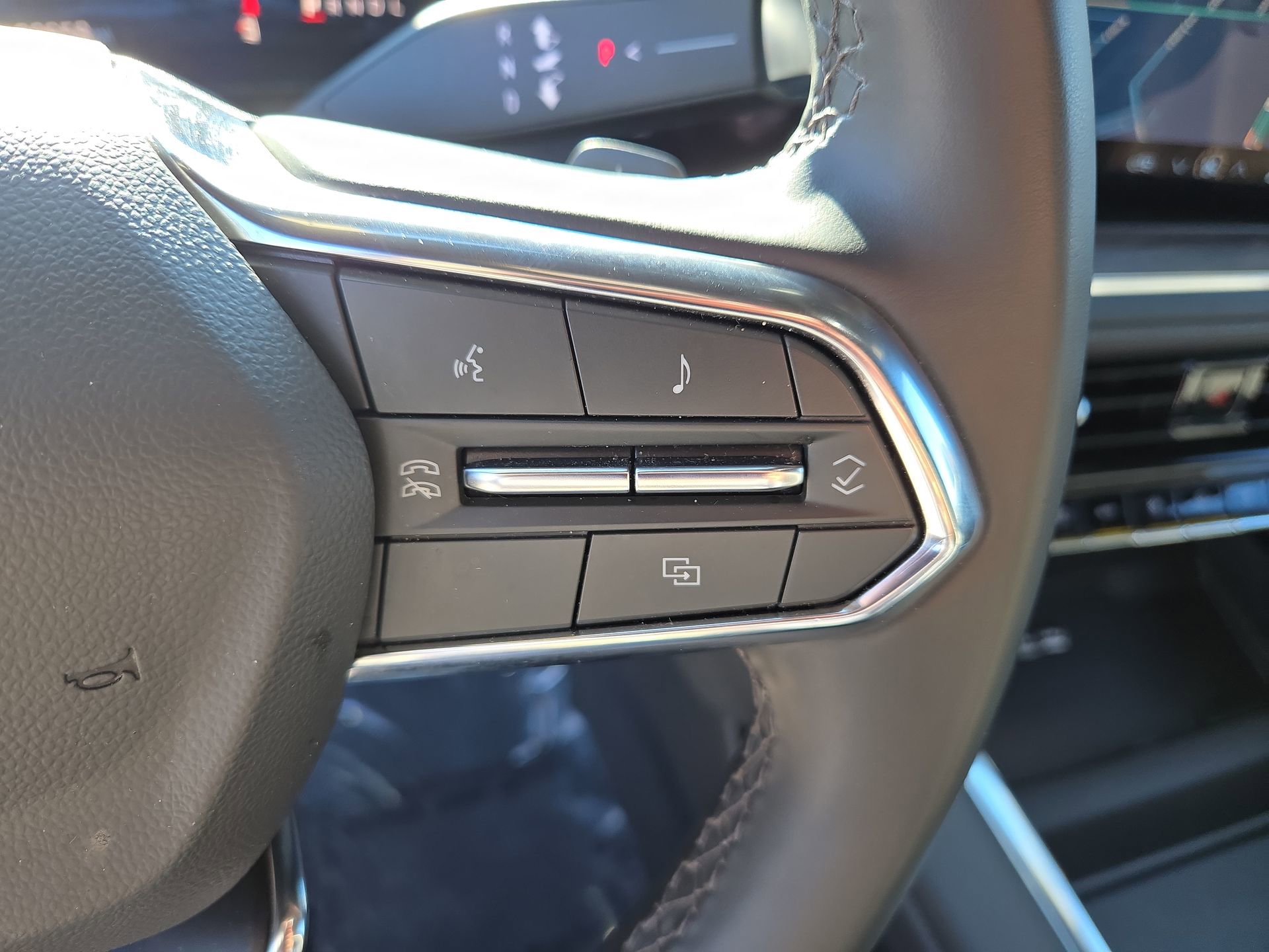 Used 2025 Chevrolet Tahoe LT image 20