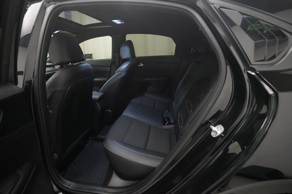Used 2021 Kia Forte GT-Line w/ GT-Line Premium Package FWD image 10